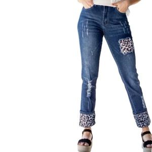 L&B Snow Leopard Patch Cuffed Ankle Jeans